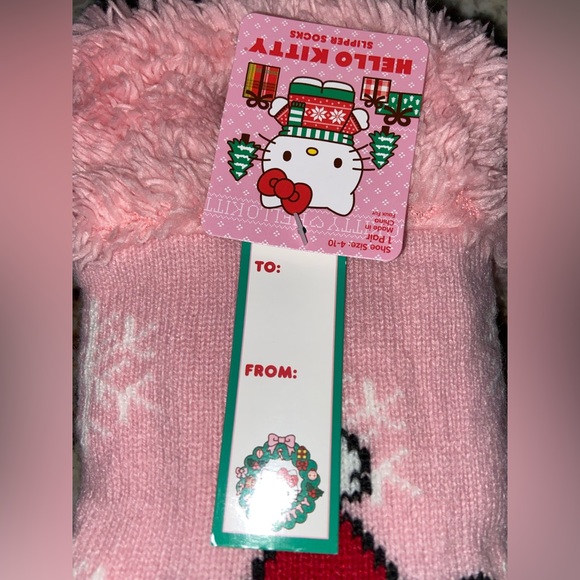 Sanrio Hello Kitty Slipper Socks - Picture 4 of 6